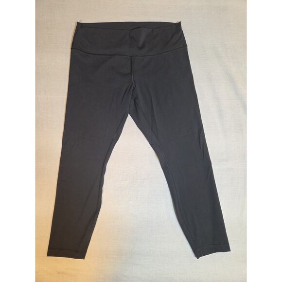 NWOT Lululemon Black Crop Women's Leggings Size 16 - Picture 1 of 9